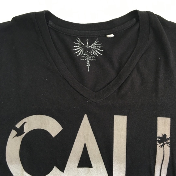 GUESS BY GUESS CALIFORNIA V-NECK T-SHIRT - Picture 2 of 2